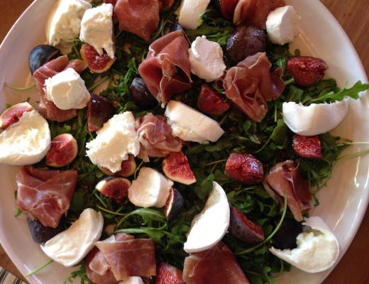 with mozzarella, goat's cheese, rucola and balsamic olive oil dressing